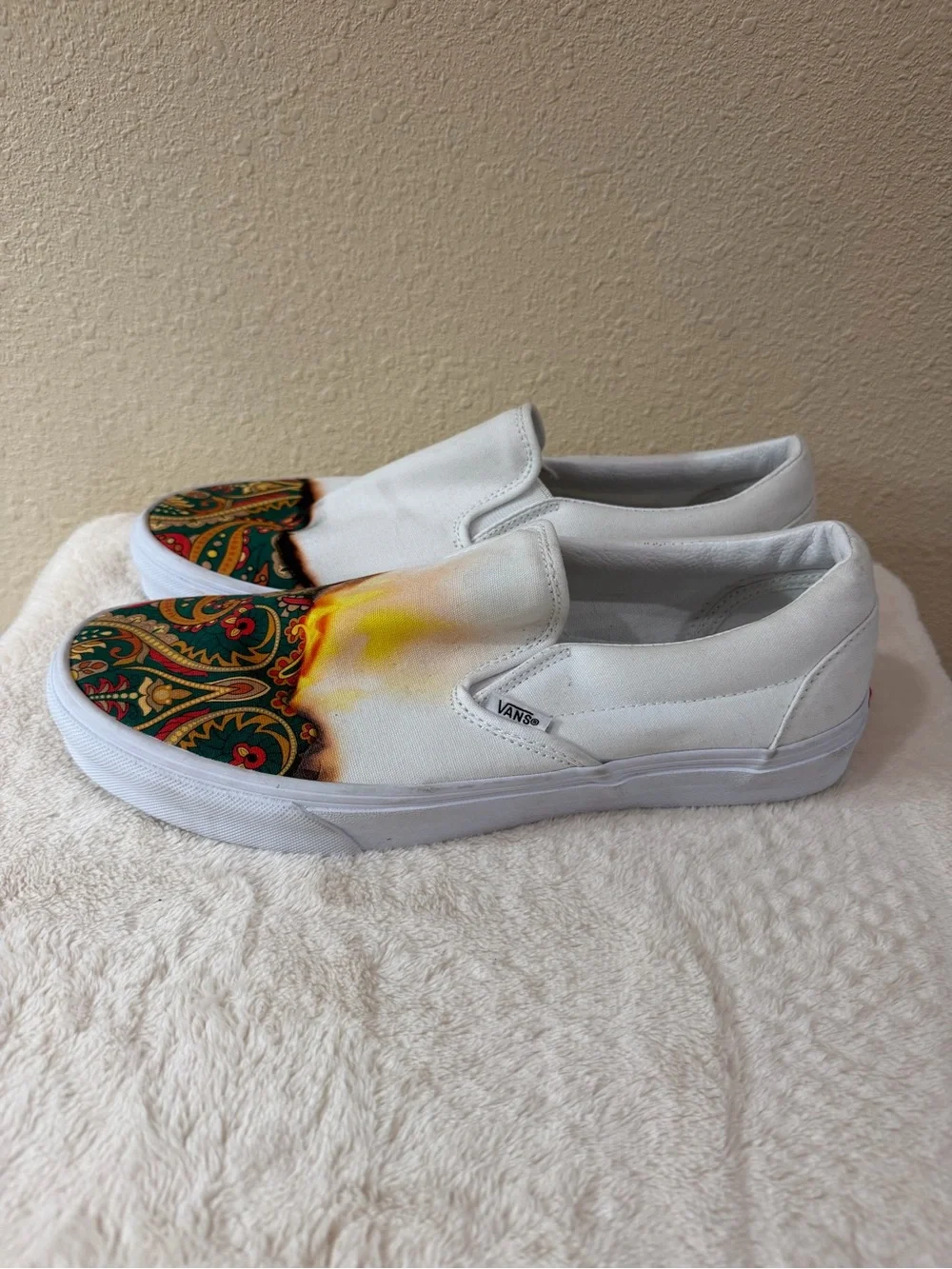 Vans Big Reveal Slip on Paisley Print on Fire